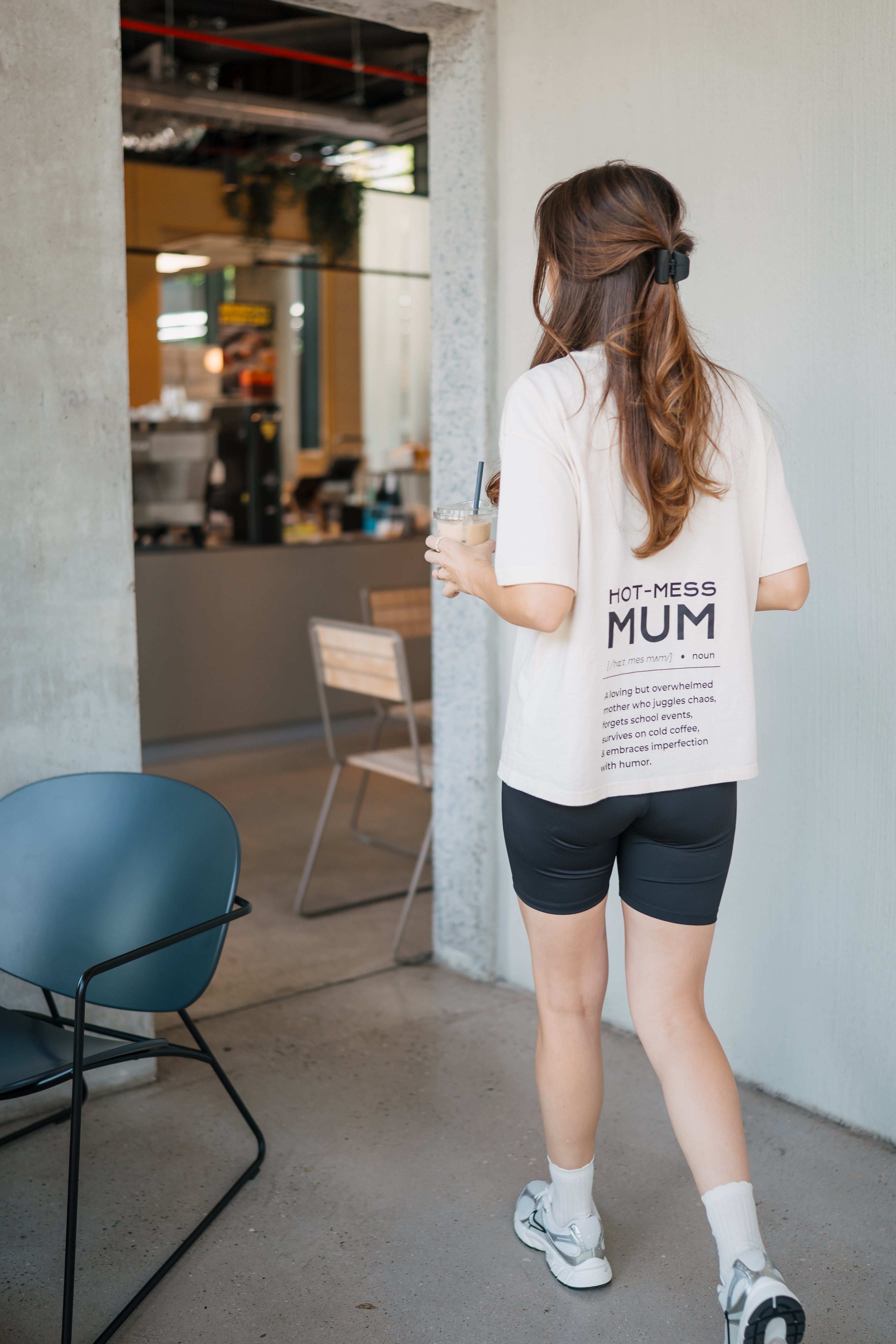 HOT-MESS MAMA